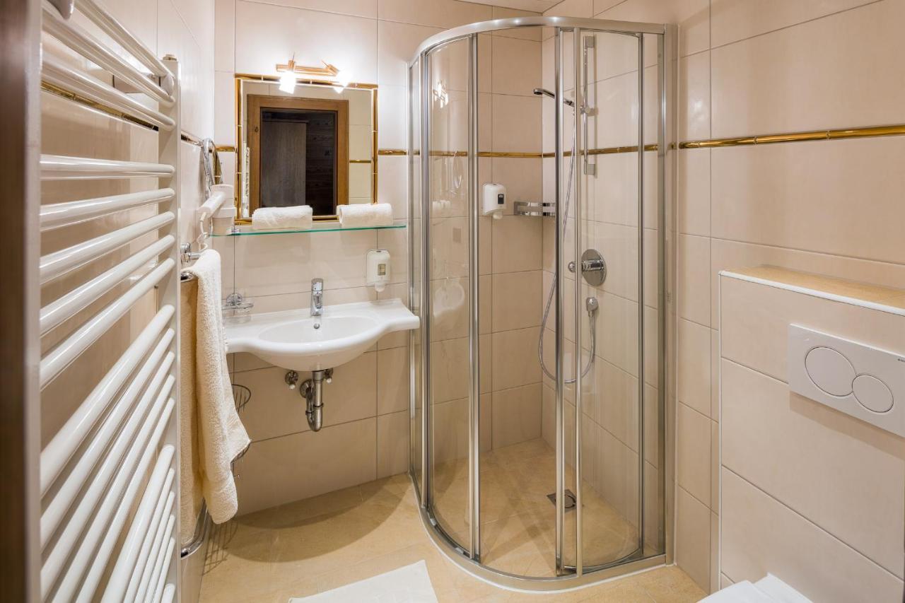 פיס Hotel Appartement Platzergasse מראה חיצוני תמונה