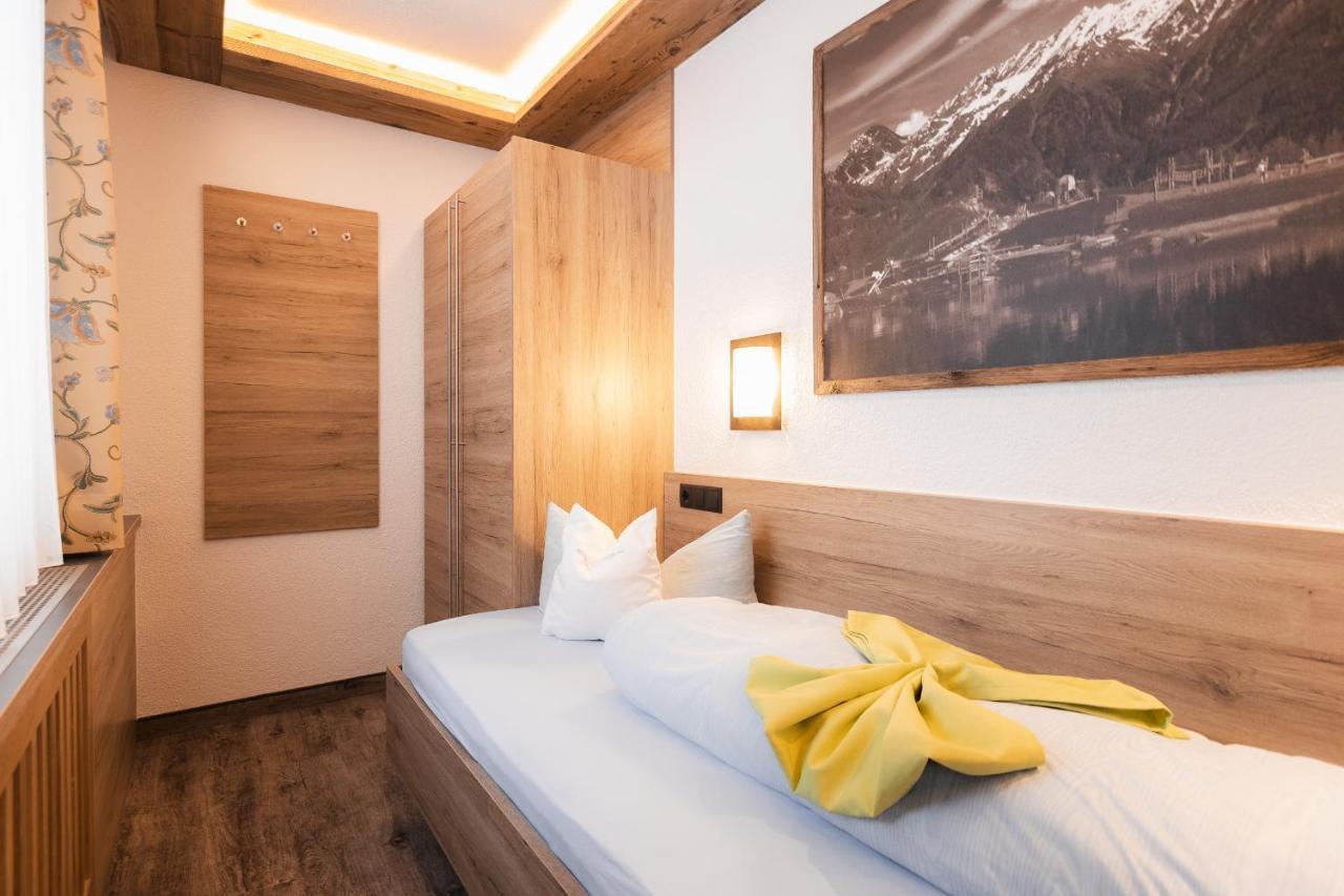 פיס Hotel Appartement Platzergasse מראה חיצוני תמונה