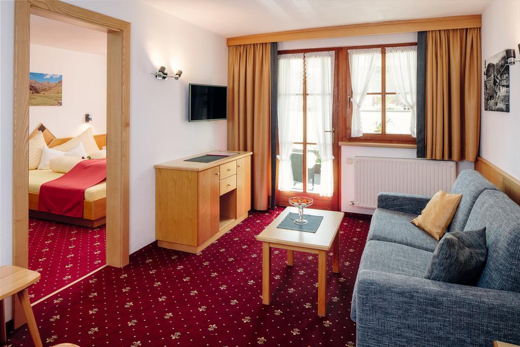 פיס Hotel Appartement Platzergasse מראה חיצוני תמונה