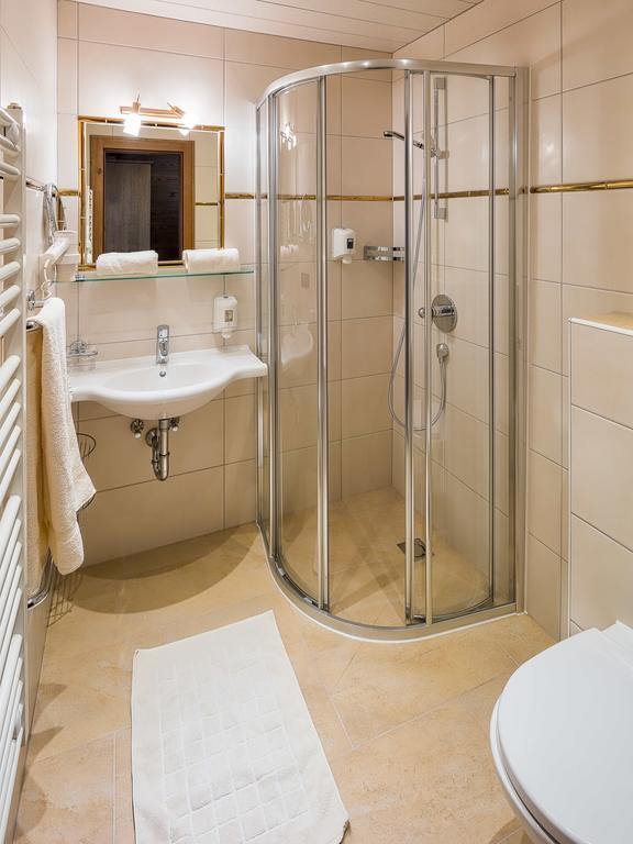 פיס Hotel Appartement Platzergasse מראה חיצוני תמונה